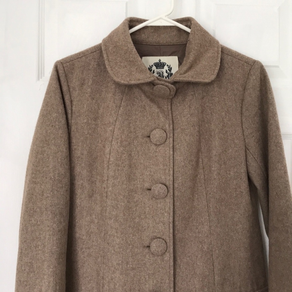 Tan fall jacket - Picture 3 of 4